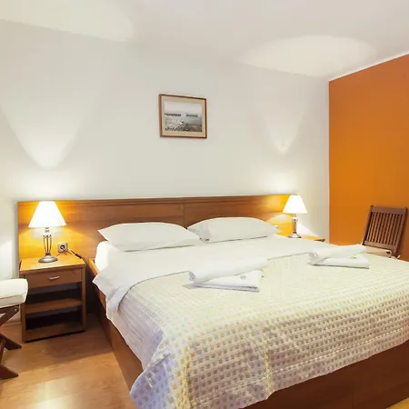 Plava Laguna Hotel 3*