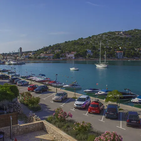 Hotel Plava Laguna Tisno