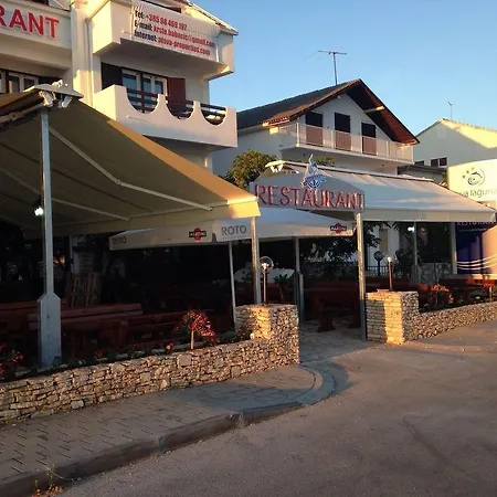 Plava Laguna 3* Tisno